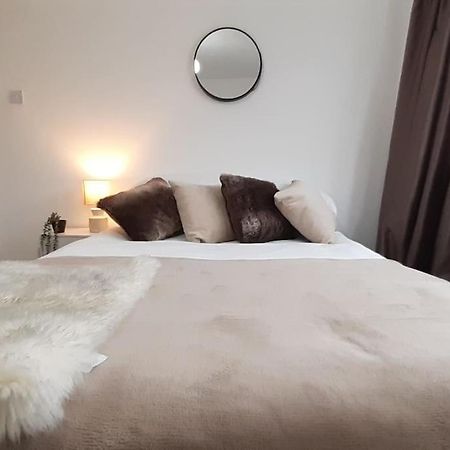 Free Parking Spacious Home Cardiff Buitenkant foto