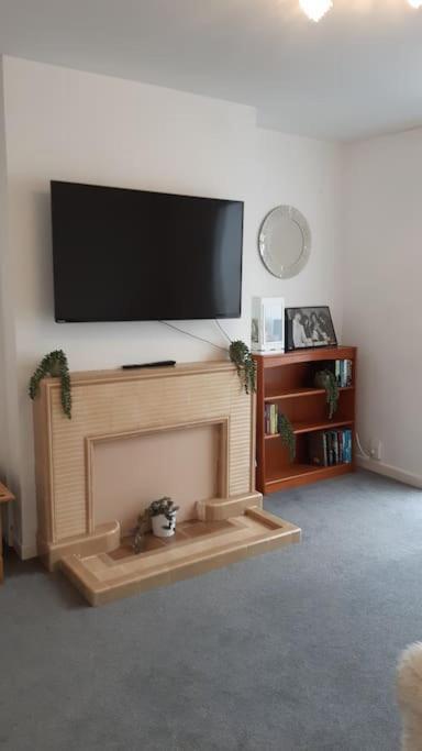 Free Parking Spacious Home Cardiff Buitenkant foto