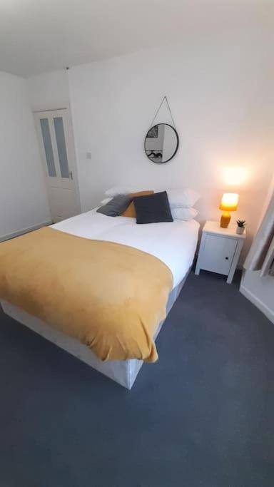 Free Parking Spacious Home Cardiff Buitenkant foto