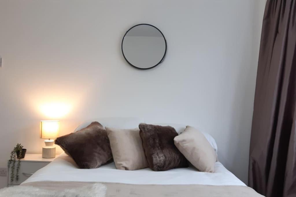 Free Parking Spacious Home Cardiff Buitenkant foto