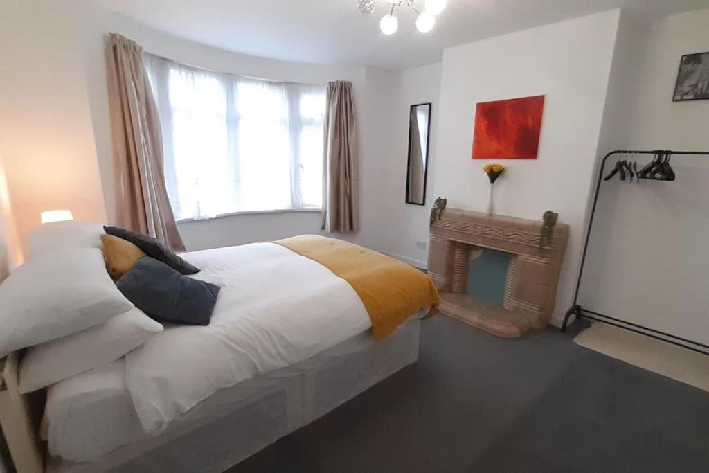 Free Parking Spacious Home Cardiff Buitenkant foto