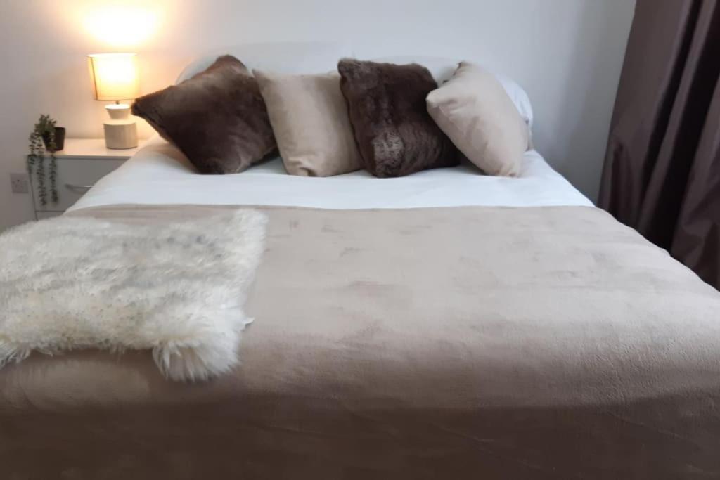 Free Parking Spacious Home Cardiff Buitenkant foto