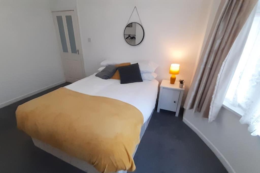 Free Parking Spacious Home Cardiff Buitenkant foto